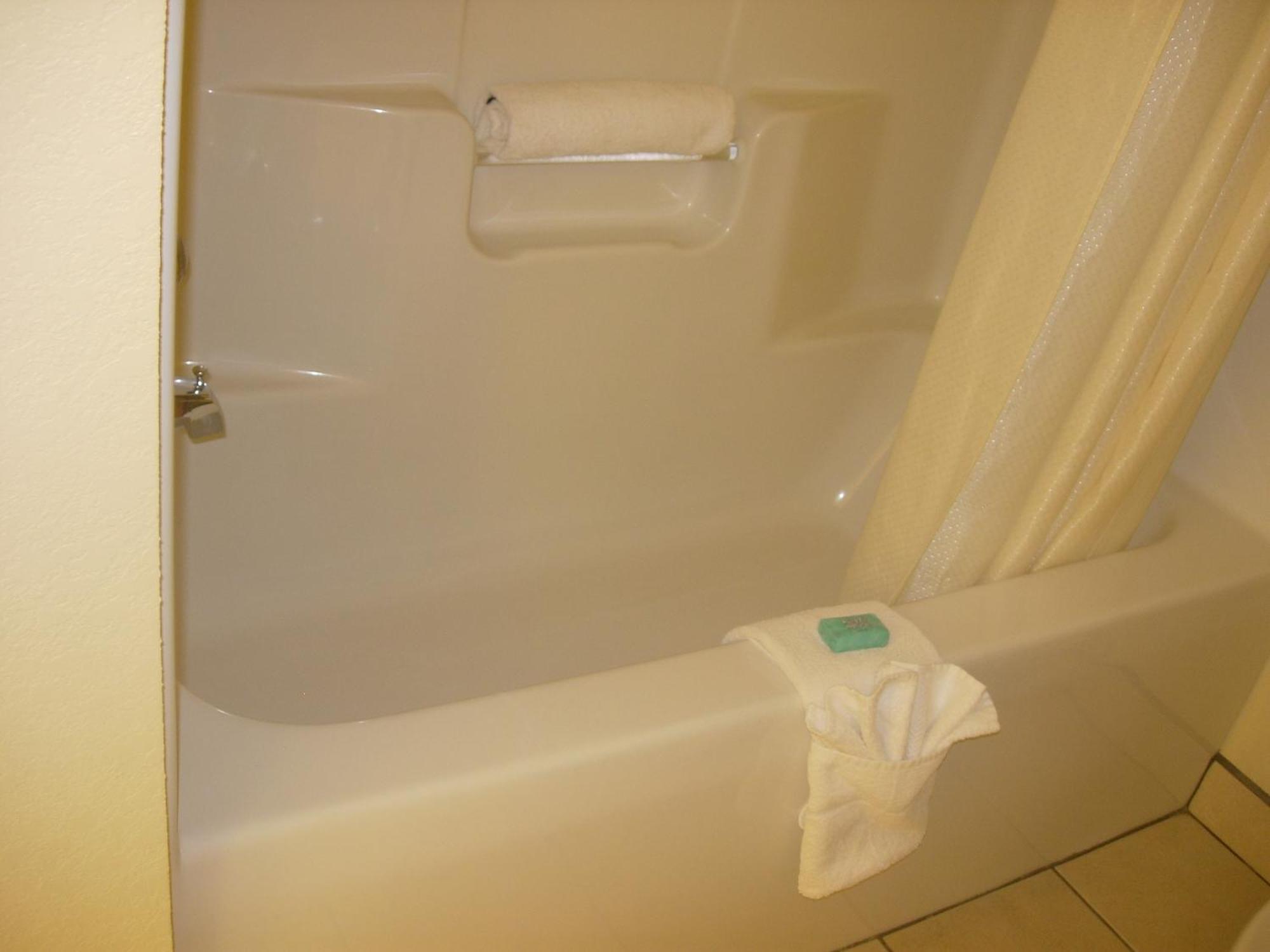 Western Inn & Suites Дуглас Экстерьер фото