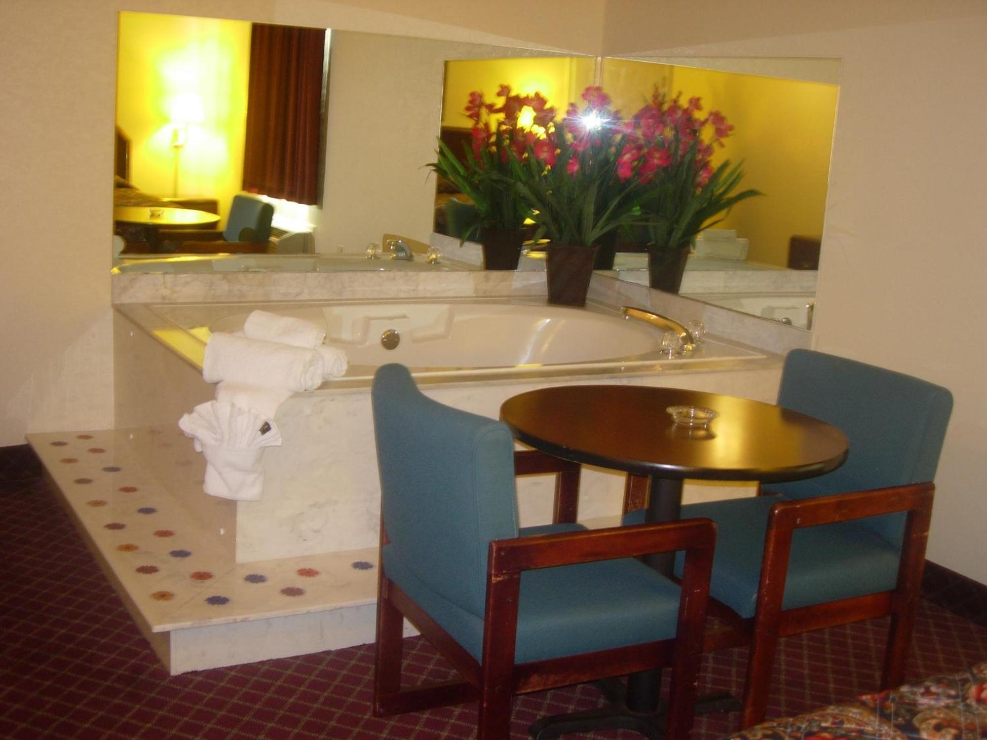 Western Inn & Suites Дуглас Экстерьер фото