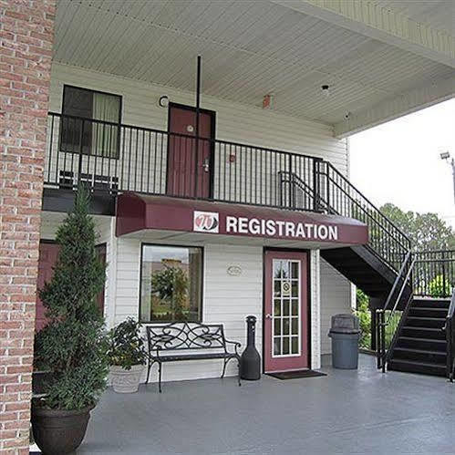 Western Inn & Suites Дуглас Экстерьер фото